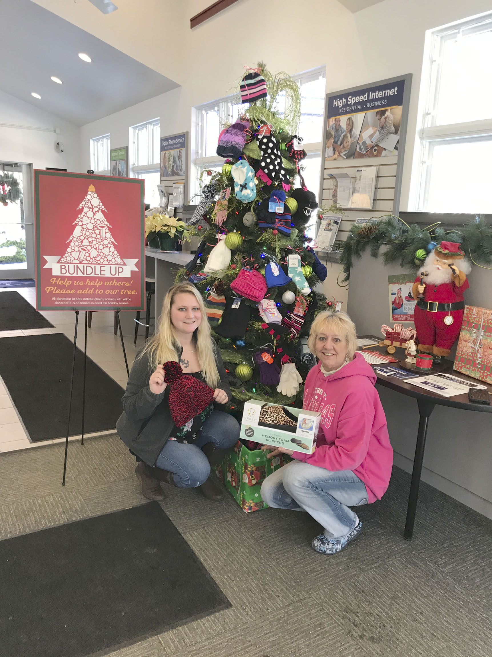 DFT Communications gives back with Tree of Giving News, Sports, Jobs